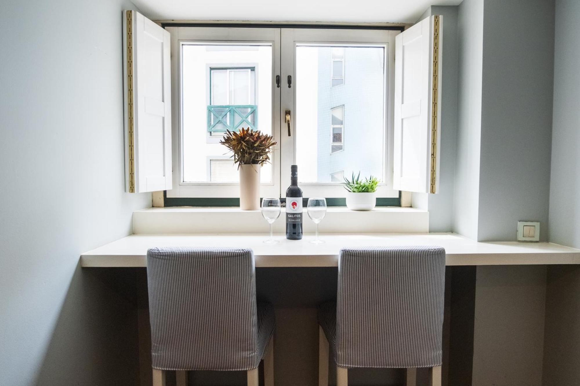 Cozy Lovely Studio's In Apartment Lisbon